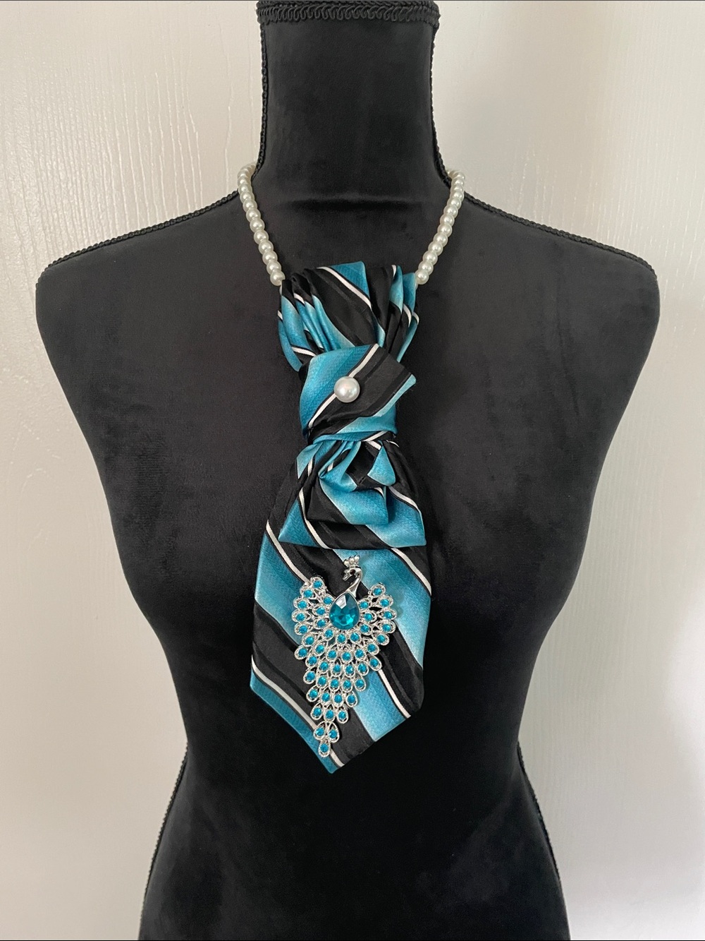 Turquoise and Black Striped Statement Necktie Necklace with Pearl Chain